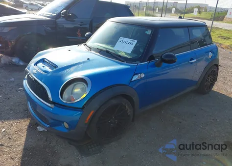 2010 Mini Cooper S from USA, damaged, VIN WMWMF7C55ATW89935